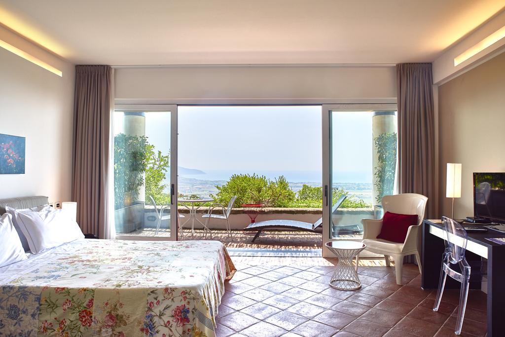 Borgo La Pietraia Hotel เพสตุม ภายนอก รูปภาพ